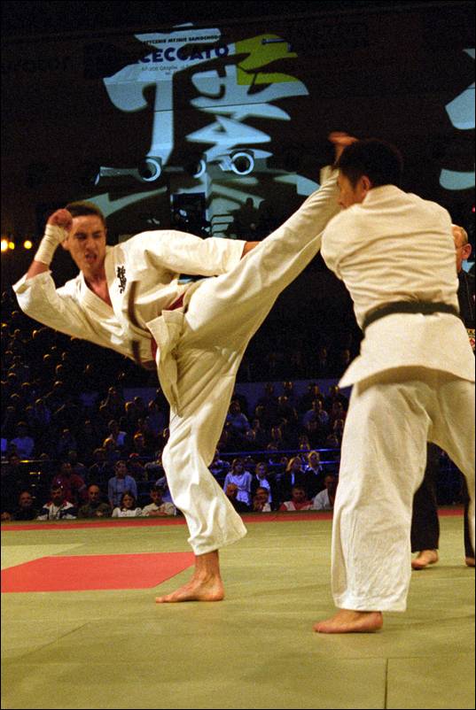 jodan-mawashi-geri